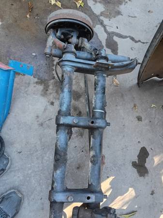 Vw 1968 bug front End complete with steering box 1