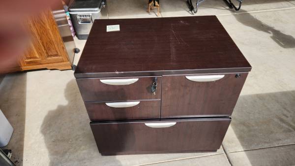 Locking file cabinet 1