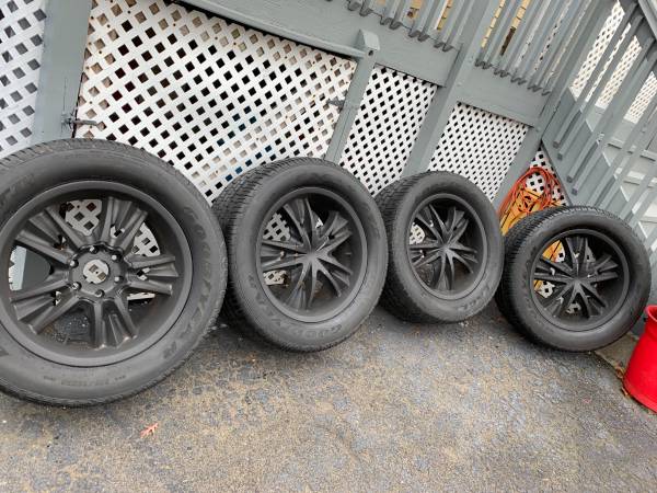 20” 6 lug Chevy/gmc chrome wheels plasti-dipped black (with tires) 1