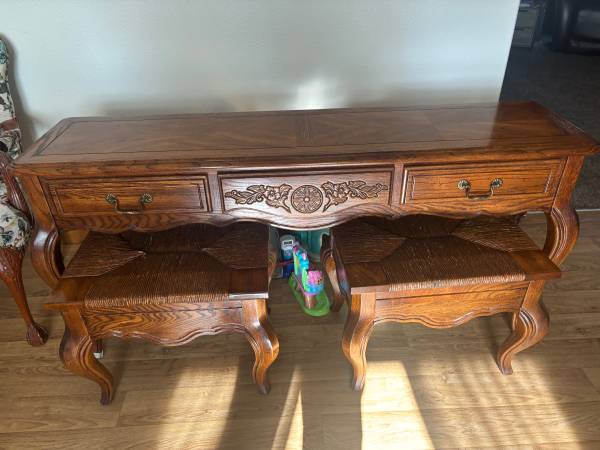 Side table and two stools 1
