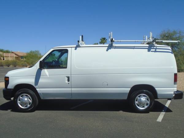 2010 Ford ECONOLINE E-250 - Photo 2