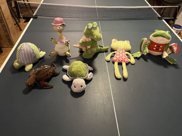 Lot of 7 various Frogs/turtles/alligators/croc plush stuffed animals 1