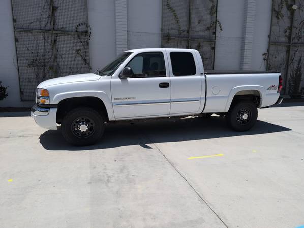 2005 GMC Sierra 2500 SLE - Photo 11