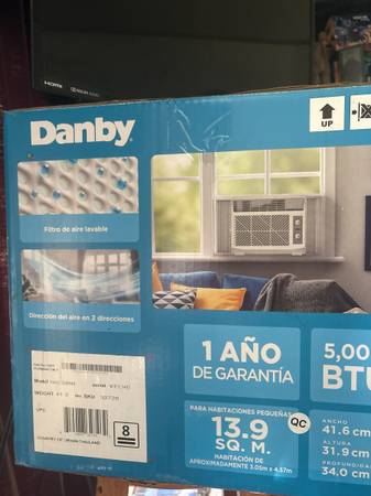 Air conditioner window unit NEW IN BOX 1