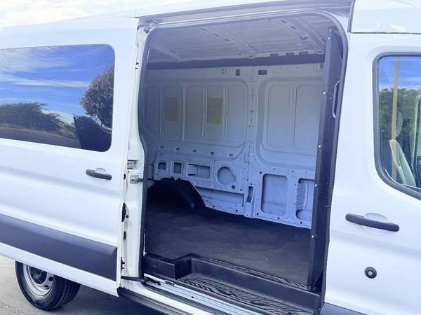 2018 Ford Transit 250 - Photo 5