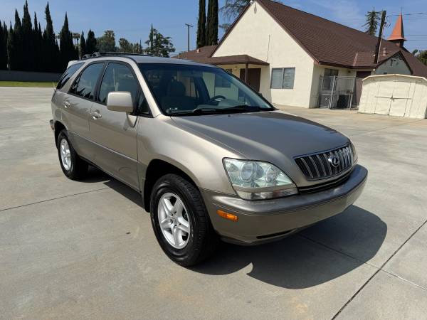 2001 Lexus RX300 - $3,90063437180207361122