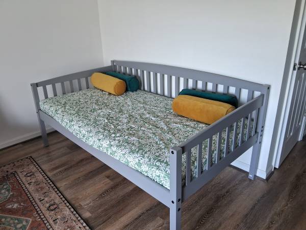 Day Bed 1