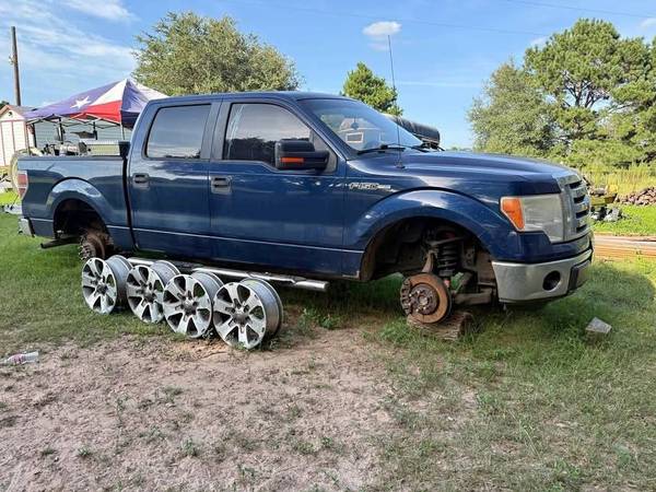 2010 Ford F-150 XLT SuperCrew – Runs – Rebuilt Transmission – $1,200 1