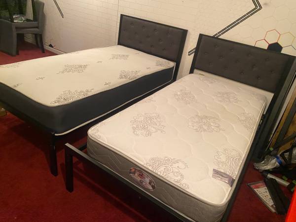 Twin size beds 2 1