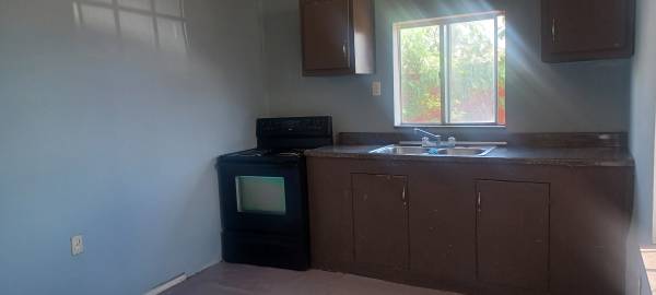 2BDRM APARTMENT Apt 3 1