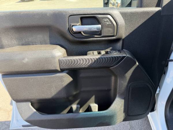 2023 GMC Sierra 3500HD Pro - Photo 13