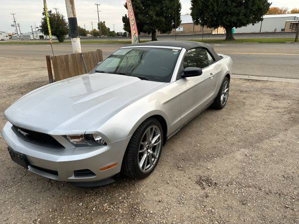 2012 Mustang v6 1
