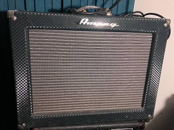 Ampeg Model R-12R Reverberocket 50-Watt 1x12" Guitar Combo Reissue 1