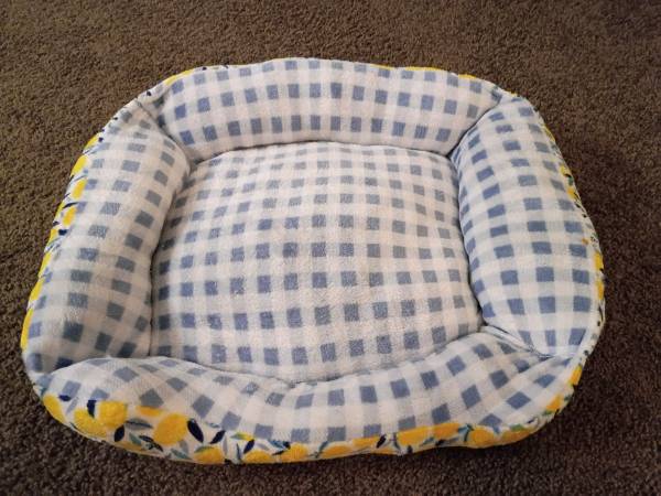 Dog or Cat Bed 1