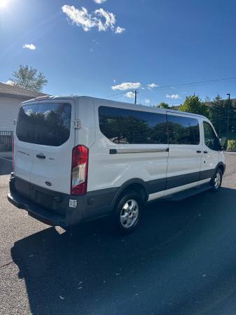 2018 Ford Transit 350 XLT - Photo 4