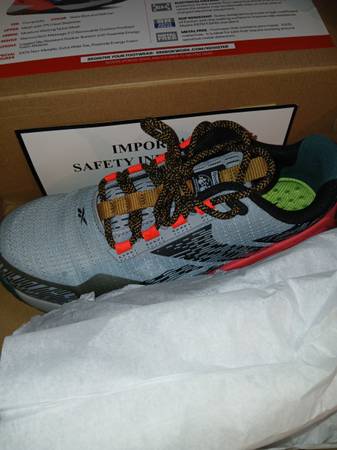 Nuevas zapatillas de seguridad para mujer Reebok - 20 USD (Salem)