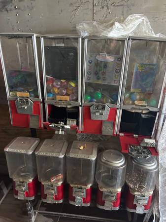 VENDING  UNITS  GANG STANDS 1