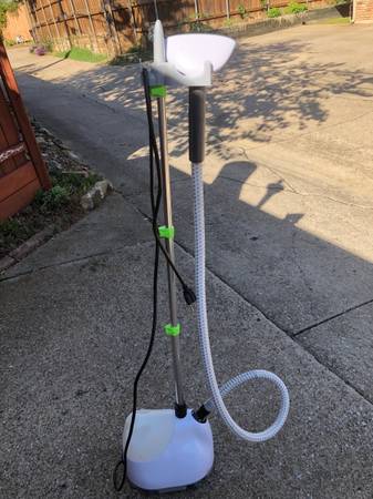 Garment Steamer 1
