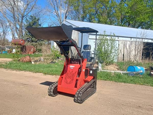 Mini skid steer loader 1