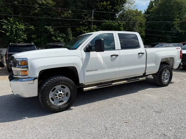 2019 Chevrolet Silverado 2500HD Crew - 6.0 V8 - 4WD - ¡único dueño! 133 mil - $18,99563436134876417121