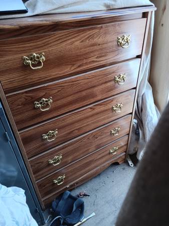 5 Drawer Dresser 1