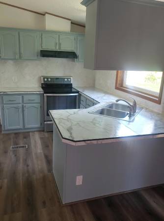 Crocker Two Bedroom Attached Garage - Room for Rent