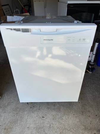 Frigidaire Dishwasher For Sale 1