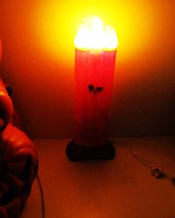 16" Molde de Soplado Triple Vela con Luz Roja y Acebo VTG - $35 (SE Salem)63435592328195123