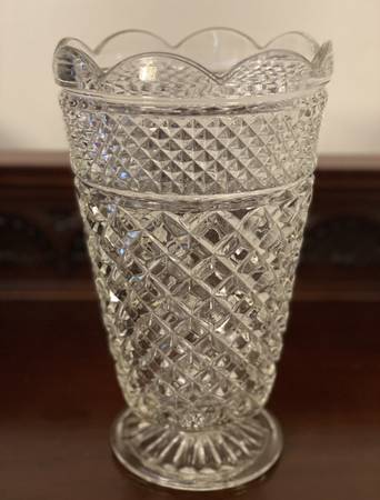 Vintage Large Anchor Hocking Wexford pattern clear glass vase 1
