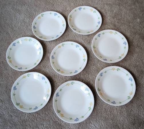 Corelle Secret Garden Pattern Side / Bread & Butter Plates - Eight 1