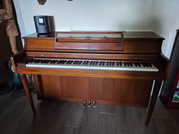 Piano 1