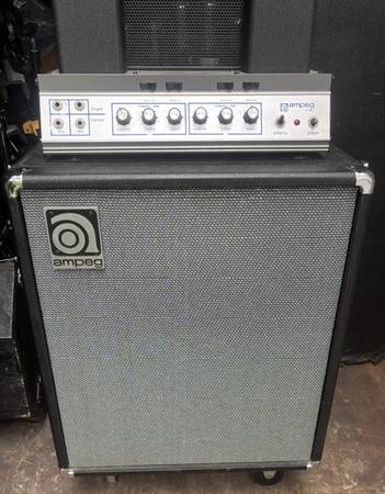 Mint Condition 1969-1972 Blueline Ampeg B-15N 1