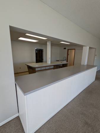 $1,500 Large retail/office space for rent with attached garage. (HAWLEY)64149666896899123