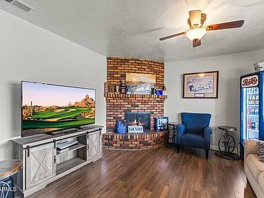 $479,900 / 3br - 1970ft2 - A Perfect Blend of Comfort, Style, and Functionality in Phoenix! (Phoenix)64047709004675124