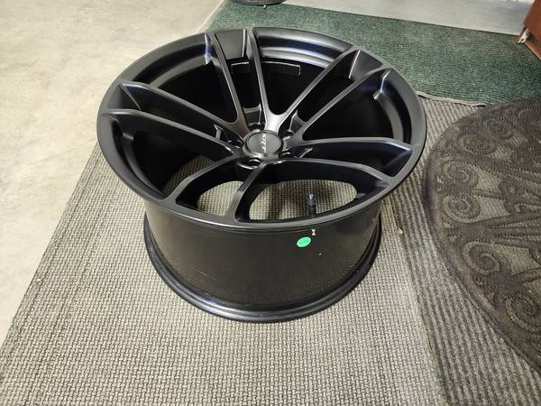 ONE Dodge SRT Hellcat/Charger Widebody 1 Wheel 20x11 ET New Condition 1