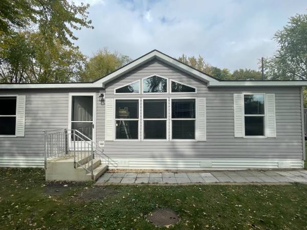 $134,499 / 1344ft2 - 3Bed & 2 Bath - 2005 Home - BLE #229 (Lino Lakes)64151575884035120