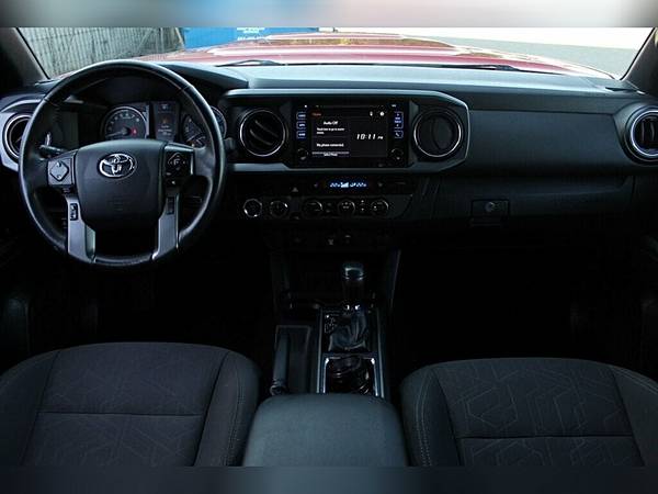 2019 Toyota Tacoma ONE OWNER - Photo 11
