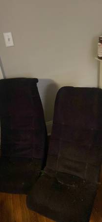 gaming chairs 1