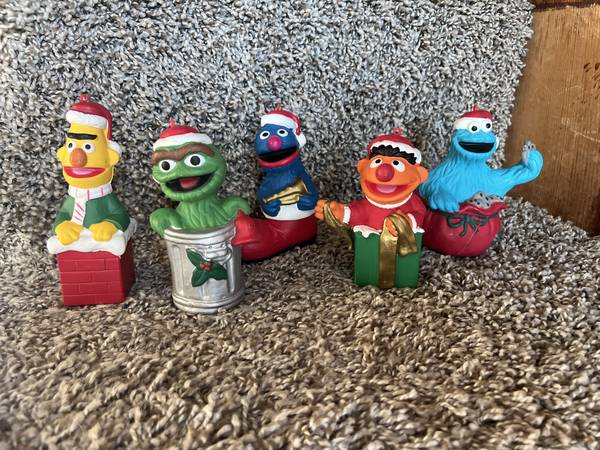 Sesame Street Toys / Ornaments 1