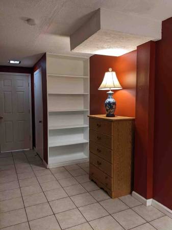 $1.050 / 1 dormitorio - Sótano, habitación grande con baño privado. (Springfield)63511748602881121