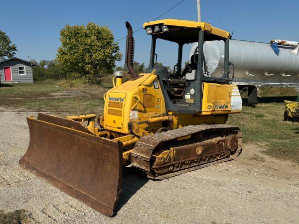 Komatsu D37EX-22 Dozer 1