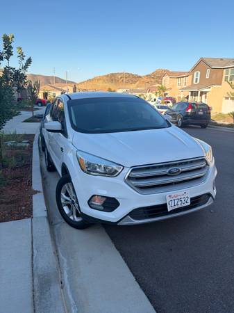 Ford Escape 1
