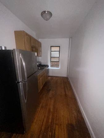 $2,400 / 1br - 700ft2 - 1 bedroom on 30 ave (Astoria)63945495381122120
