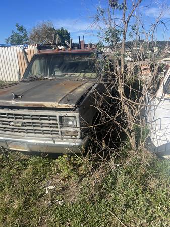 Cabinas Chevy de carrocería cuadrada - $500 (Valley Center)456432659244656641