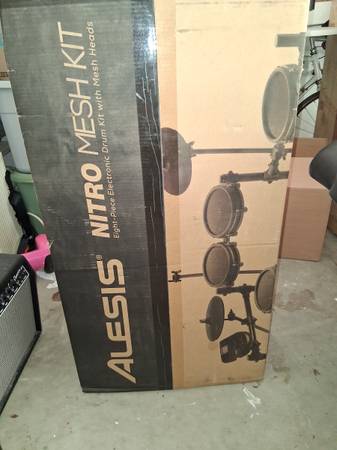 Brand new electronic drum set Alesis nitro mesh kit! 1