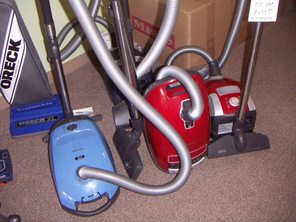 MIELE VACUUMS SELECT RECONDITIONED CANISTERS 1
