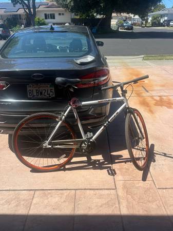 Single Speed Thruster Sequence Bike 1