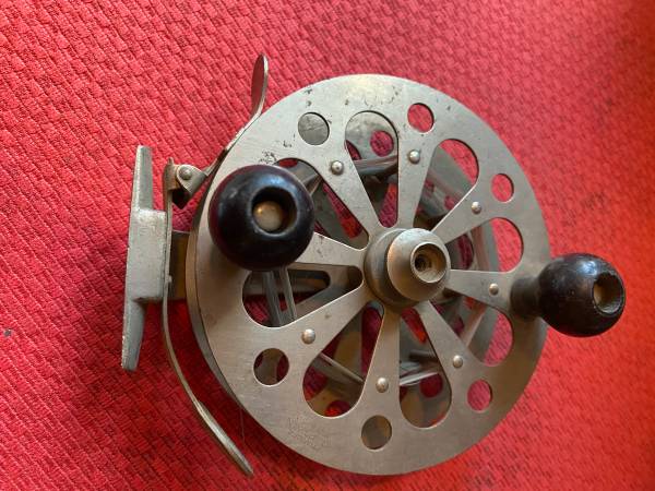 Vintage Fishing Reel Pflueger Captain Trolling Reel 1950s, great shape - general for sale - by owner - craigslist Vintage Fishing Reel Pflueger Captain Trolling Reel 1950s, great shape - general for sale - by owner - craigslist
