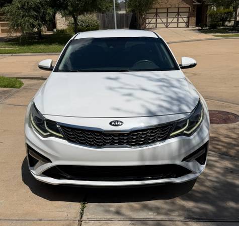2020 KIA OPTIMA LX 1