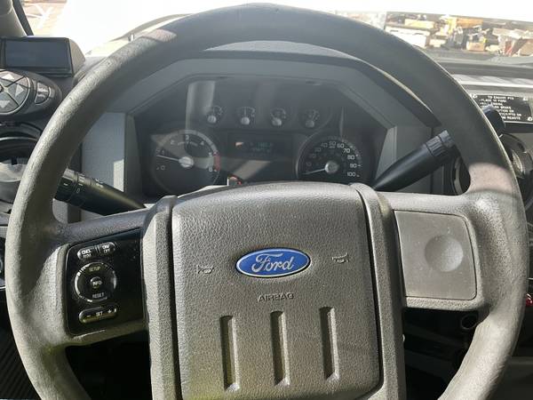 2015 Ford F-550 Super Duty - Photo 14